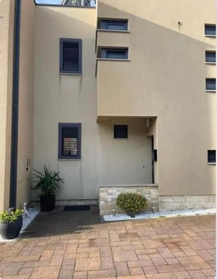 Apartment 3 Bedroom Urban Condo Townhouse By The Adriatic Sea Kozino Croatia